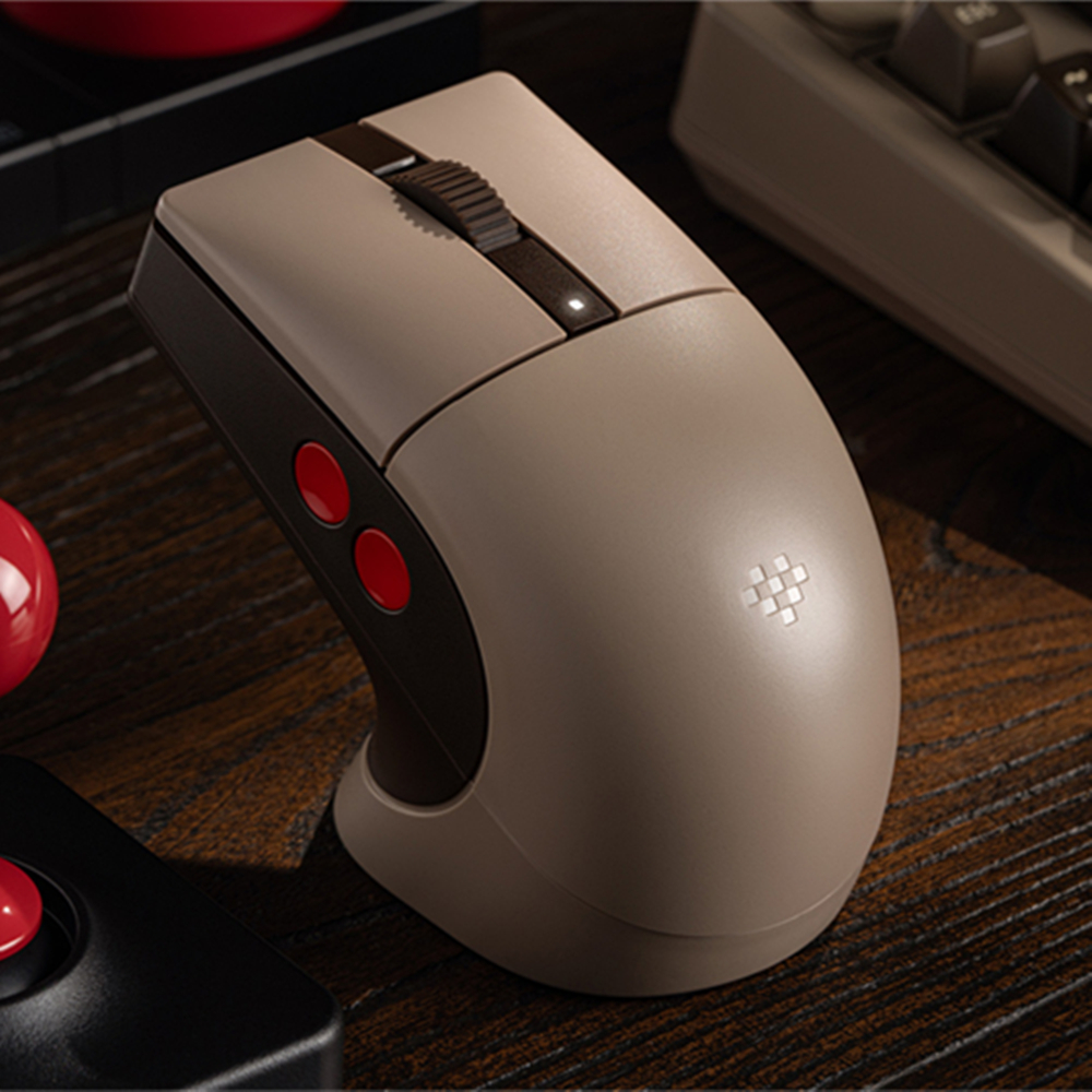 8BitDo Retro R8 Mouse - C64 Ed - Retro Gaming Style 评论和价格