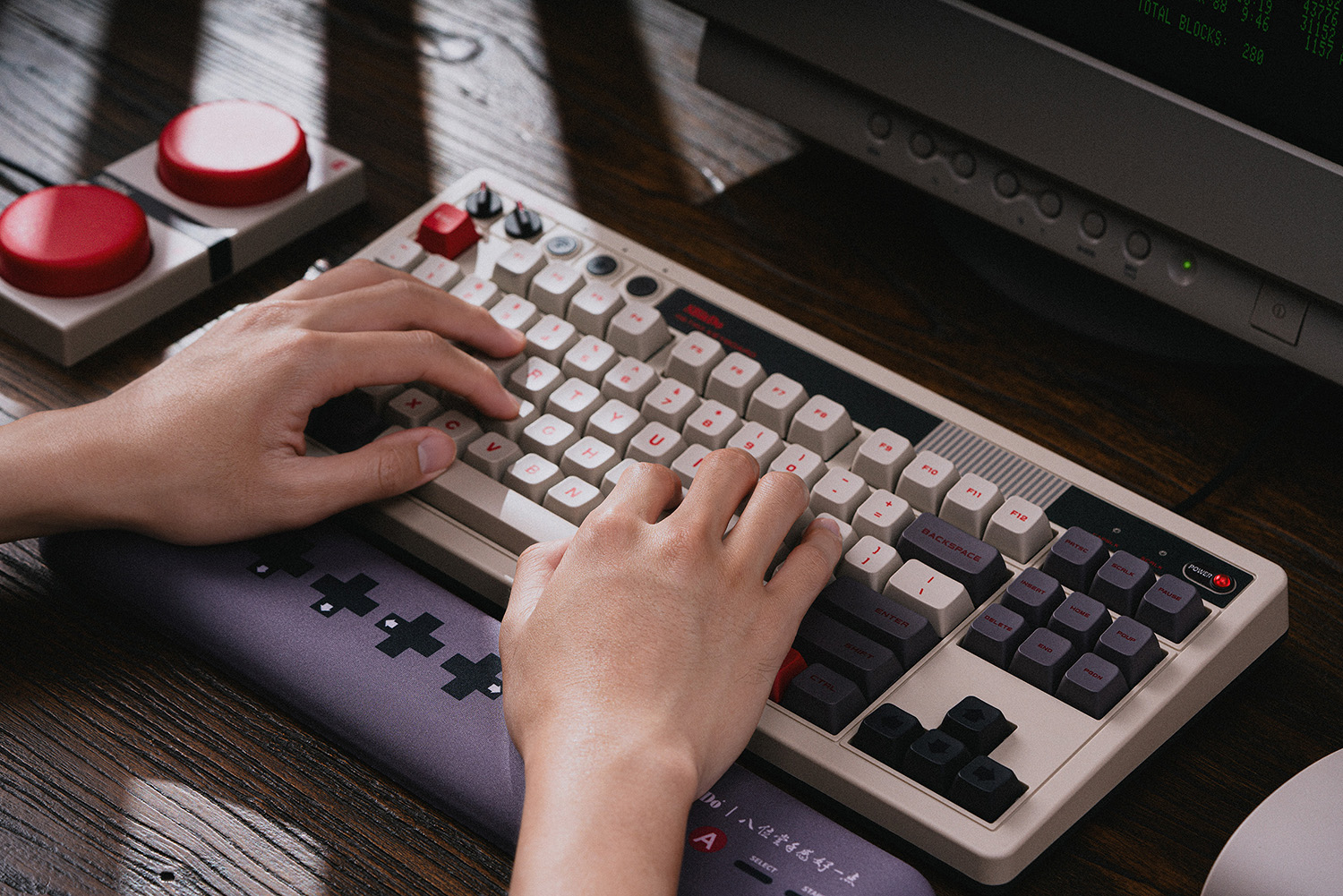 8Bitdo Retro Mechanical Keyboa - Retro Gaming Keyboard 评论和价格